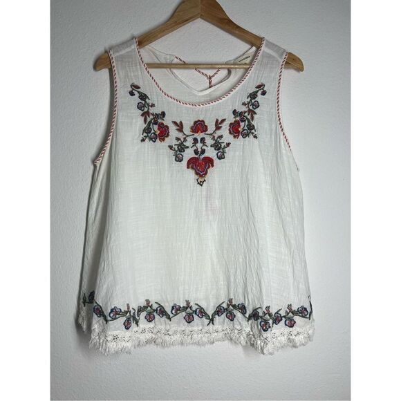 Max Studio Womens Top XL White Embroidered Floral Fringe Hem Sleeveless BOHO - Picture 1 of 10